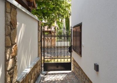 Apartman bejárat