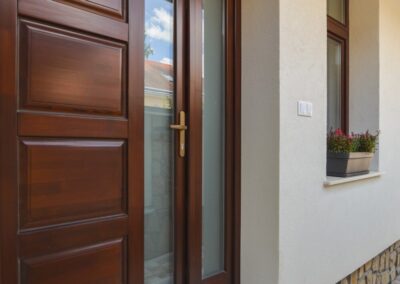Apartman bejárat